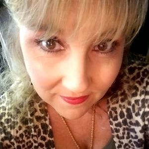 Meet your Posher, Cathy